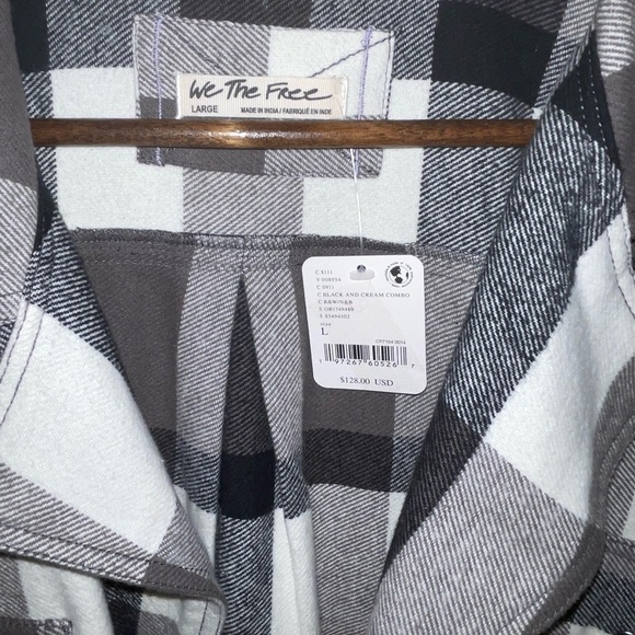 NWT Izzy Cargo Shirt in Black & Cream Free People Size Large - Picture 8 of 8